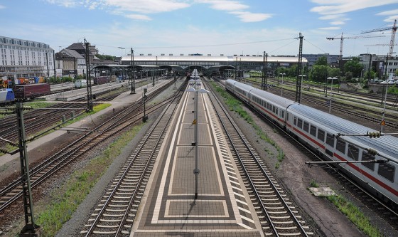 bahnhof_darmstadt_560x0.jpg